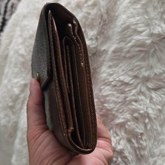 Vintage Louis Vuitton Monogram Wallet / Agenda / Passport Holder - Picture 10 of 15